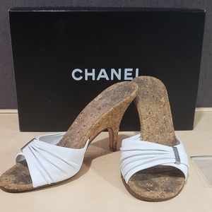 1️⃣8️⃣0️⃣Chanel heel sandals authentic